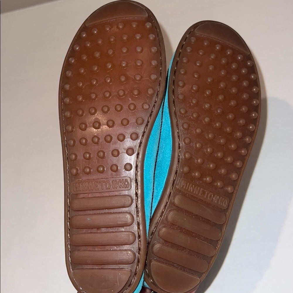 Minnetonka Fringe Turquoise Boots - Picture 9 of 10